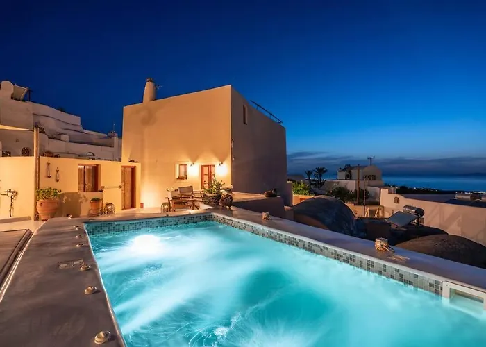 Casa Terra Vedema With Sunset Privacy Plunge Pool And 350 To 450 Mbps Starlink Internet Oia (Santorini)