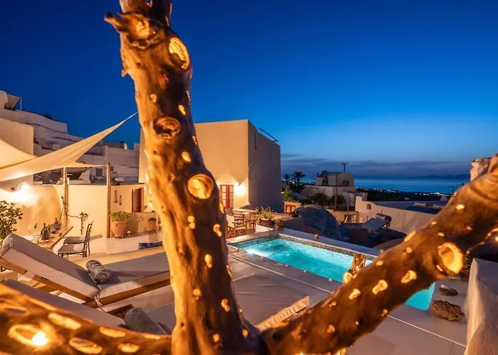 Casa Terra Vedema With Sunset Privacy Plunge Pool And 350 To 450 Mbps Starlink Internet Oia