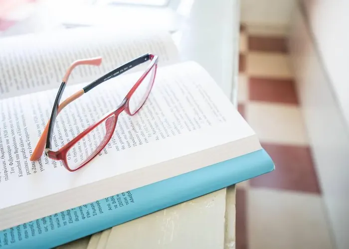 Casa Terra Vedema With Sunset Privacy Plunge Pool And 350 To 450 Mbps Starlink Internet Oia